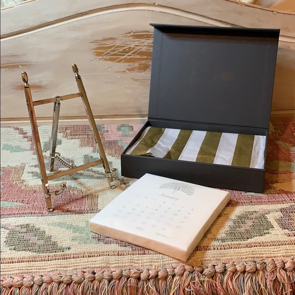 CONNOR Other - Barneys Connor NY mini peacock easel 2020 calendar